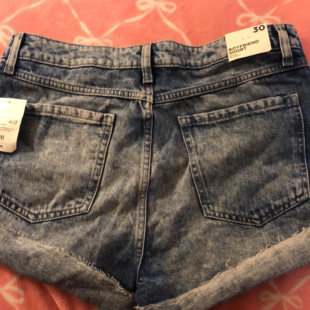 Mid Rise Shorts - Picture 3 of 3